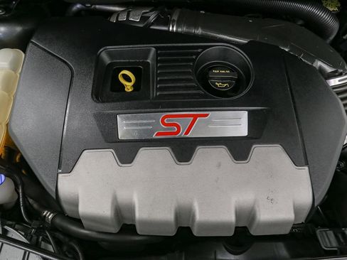 Used 2017 Ford Focus ST image 14