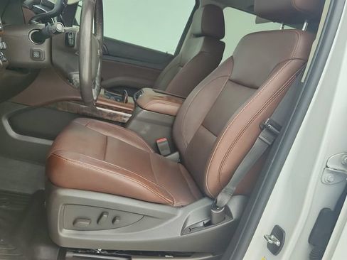 Used 2018 Chevrolet Suburban Premier AWD/4WD image 14