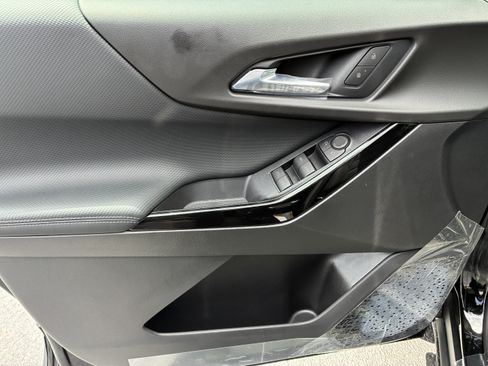 New 2027 Chevrolet Equinox LT FWD image 23