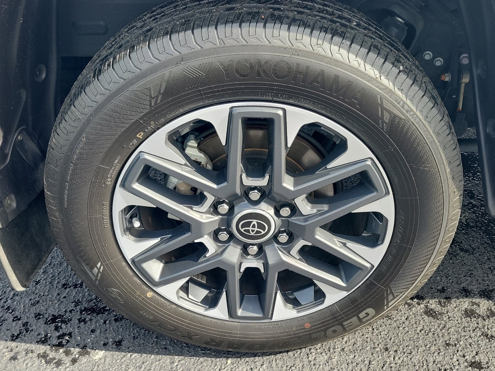 Used 2024 Toyota Tundra Limited w/ Power Package RWD image 5