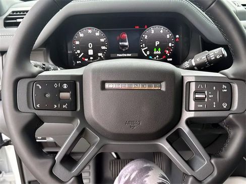 New 2025 Land Rover Defender 130 X-Dynamic SE image 27