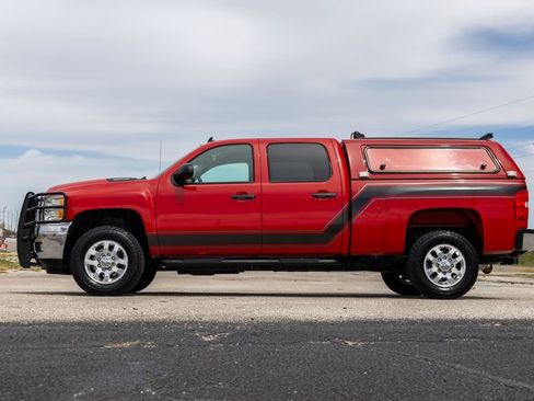 Used 2014 Chevrolet Silverado 2500 LT w/ Interior Plus Package image 4