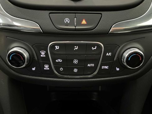 Used 2022 Chevrolet Equinox LT AWD/4WD image 9