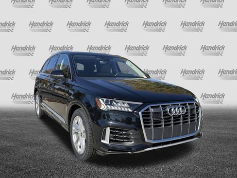 Used 2023 Audi Q7 3.0T Prestige image 2