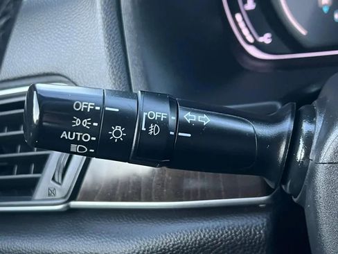Used 2018 Honda Accord Touring image 49