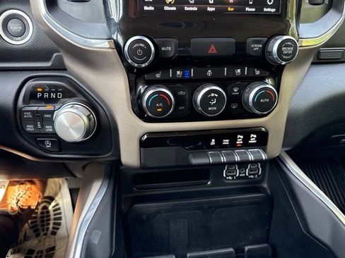 Used 2021 RAM 1500 Laramie AWD/4WD image 16