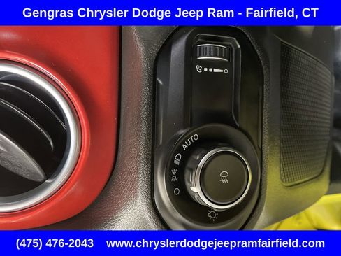 Used 2023 Jeep Wrangler Unlimited Rubicon w/ Cold Weather Group AWD/4WD image 27