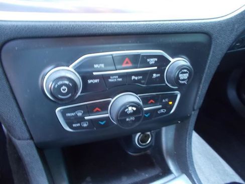 Used 2019 Dodge Charger GT w/ Performance Handling Group image 31