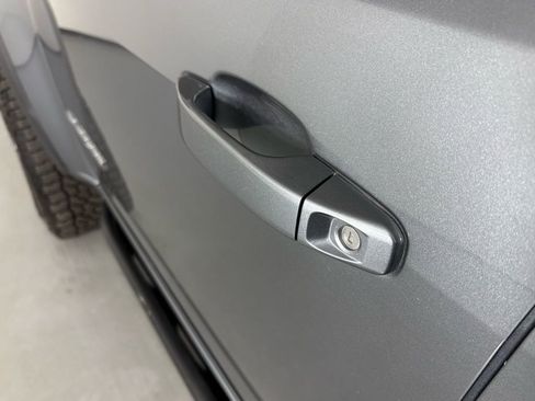 Used 2019 Chevrolet Colorado ZR2 image 14