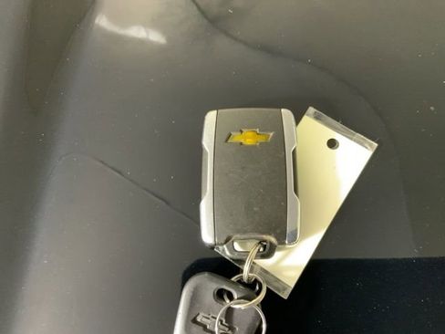 Used 2018 Chevrolet Silverado 1500 LTZ Z71 image 35