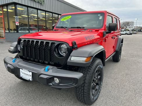 Used 2023 Jeep Wrangler Unlimited w/ Cold Weather Group AWD/4WD image 10