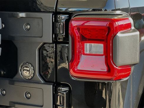 New 2024 Jeep Wrangler Unlimited Rubicon 392 image 22