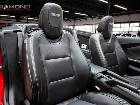 Used 2014 Chevrolet Camaro SS w/ RS Package image 15