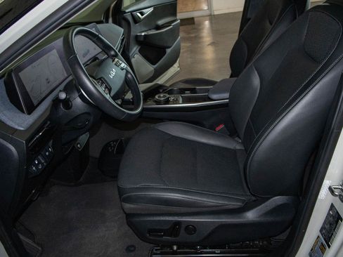 Used 2023 Kia EV6 Wind RWD image 8