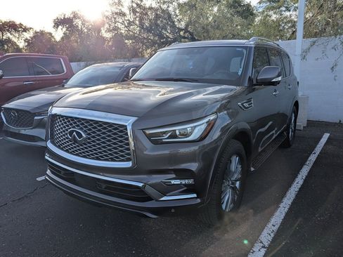 Certified 2024 INFINITI QX80 Luxe w/ Cargo Package image 2