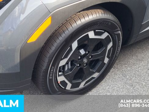 Used 2024 Hyundai Santa Fe SE FWD image 5