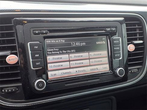 Used 2013 Volkswagen Beetle 2.0T image 6