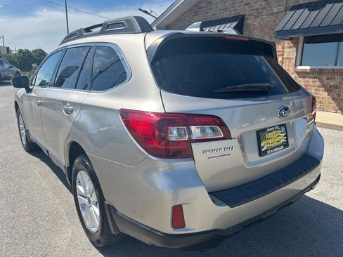 Used 2017 Subaru Outback 2.5i Premium AWD/4WD image 9