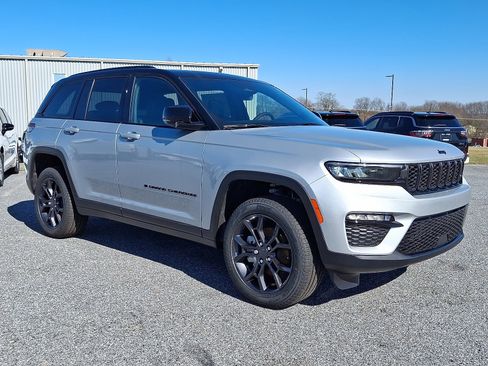 New 2025 Jeep Grand Cherokee Limited image 1