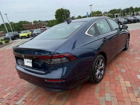 Certified 2023 Honda Accord EX image 9