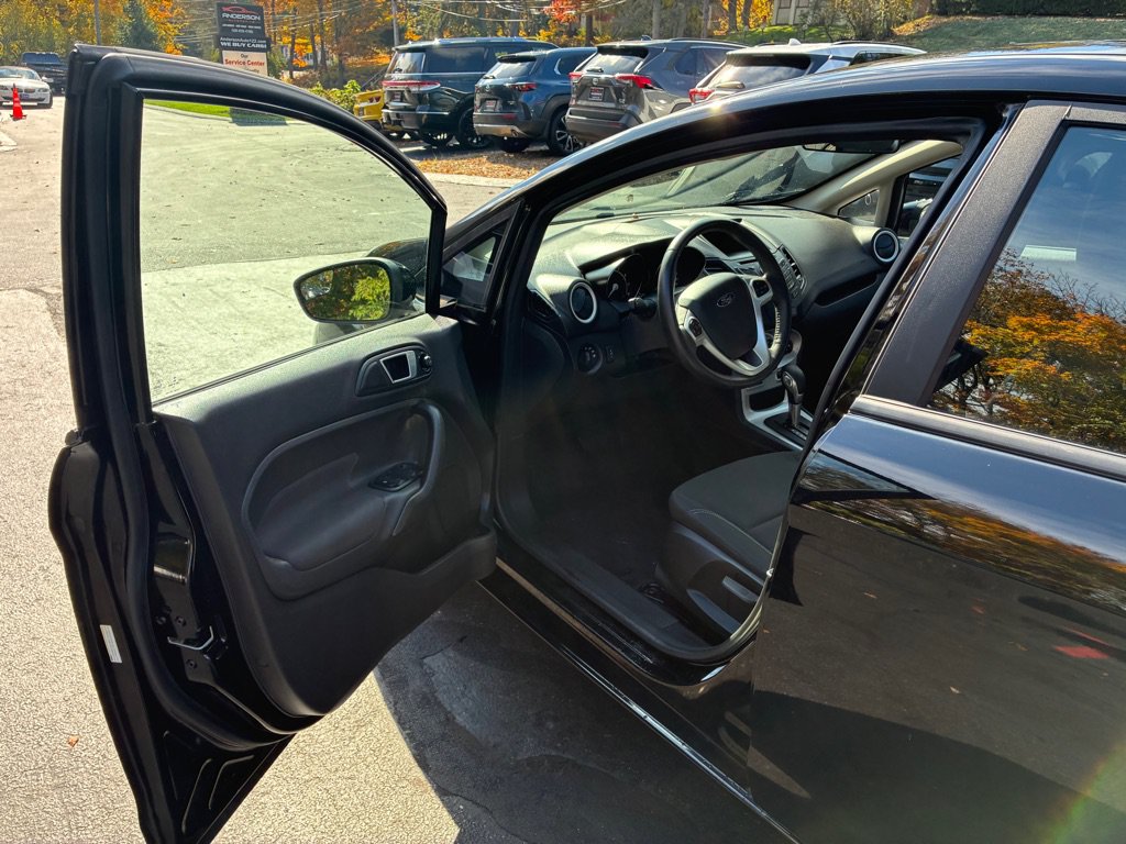 Used 2016 Ford Fiesta SE FWD image 15
