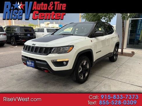 Used 2017 Jeep Compass Trailhawk w/ Leather Interior Group AWD/4WD image 1