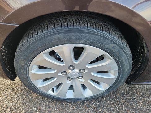 Used 2015 Buick LaCrosse Premium image 17