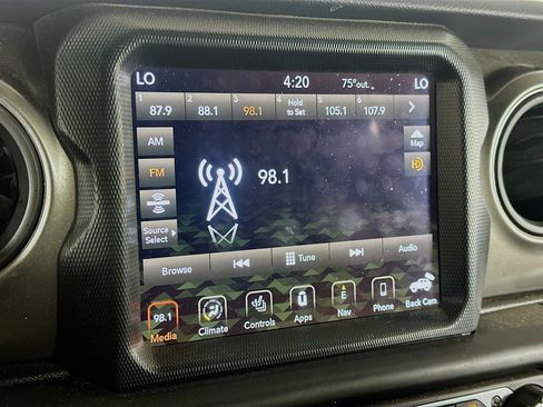 Used 2023 Jeep Wrangler Unlimited w/ Sun & Screen Package AWD/4WD image 21
