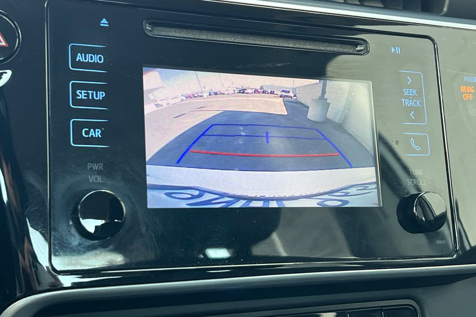 Used 2018 Toyota Corolla LE FWD image 18