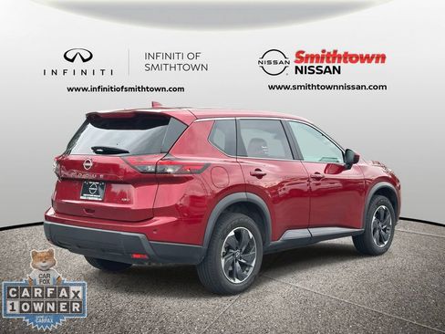 Used 2025 Nissan Rogue SV AWD/4WD image 8