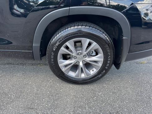 Used 2015 Toyota Highlander XLE AWD/4WD image 14