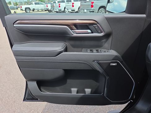 New 2026 Chevrolet Silverado 1500 RST w/ Redline Edition AWD/4WD image 17