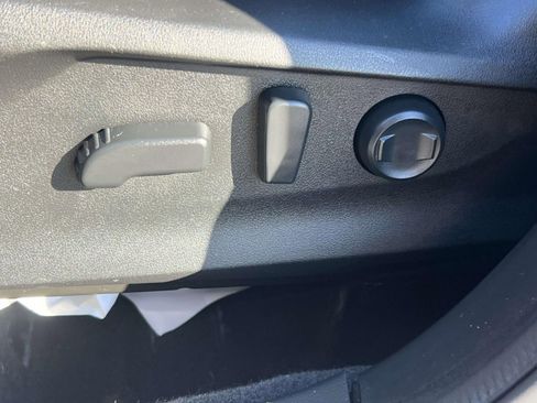 Used 2019 Subaru Forester Premium w/ All-Weather Package image 26