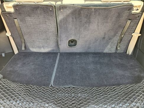 Used 2021 Toyota Highlander XLE FWD image 33