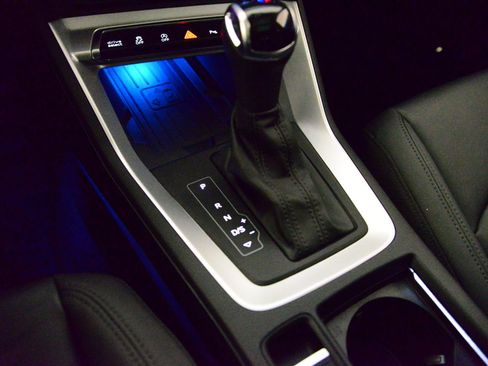 Used 2025 Audi Q3 2.0T Premium Plus w/ Premium Plus Package image 16