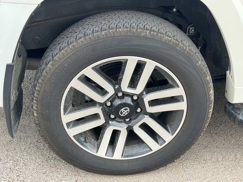 Used 2023 Toyota 4Runner Limited image 9