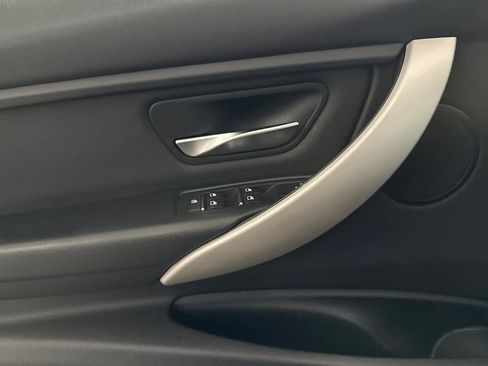 Used 2016 BMW 320i Sedan image 12