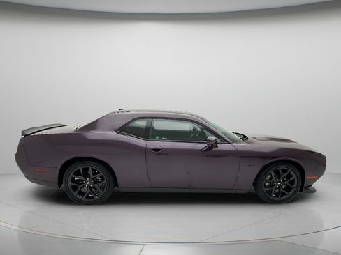 Used 2022 Dodge Challenger R/T w/ Blacktop Package RWD image 6