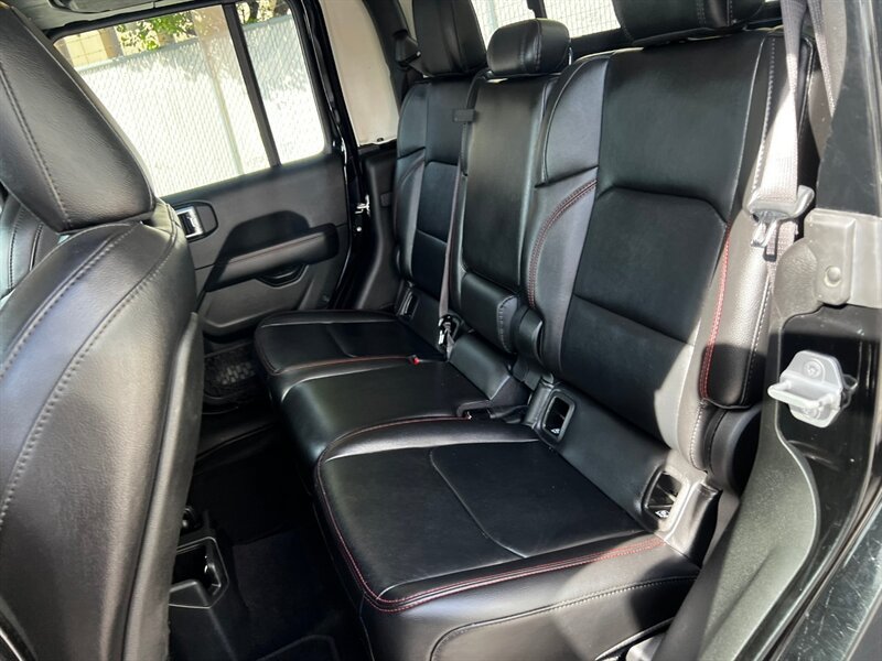 Used 2021 Jeep Gladiator Rubicon AWD/4WD image 21