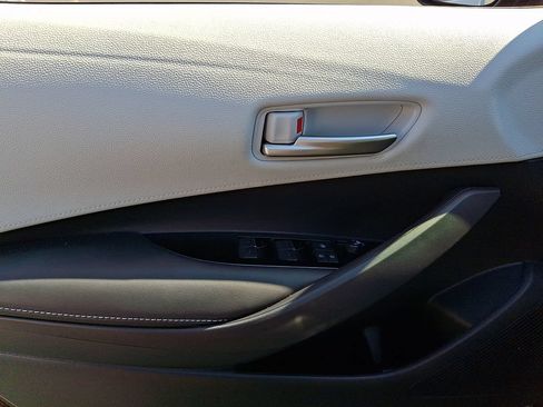 Certified 2025 Toyota Corolla SE FWD image 12