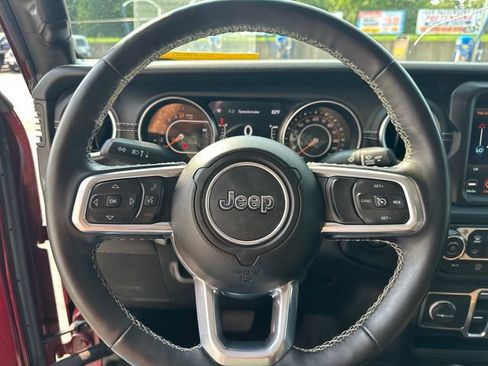 Used 2021 Jeep Gladiator Overland w/ Popular Equipment Package AWD/4WD image 27