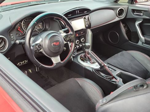 Used 2017 Subaru BRZ Limited image 3