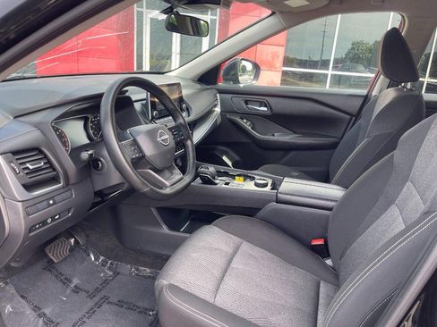 Used 2025 Nissan Rogue SV AWD/4WD image 19