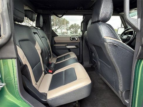 Used 2023 Ford Bronco Wildtrak image 39