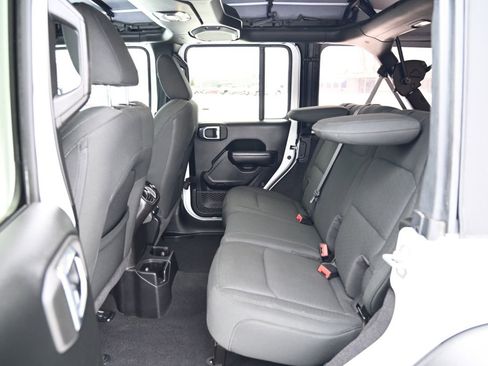 Used 2021 Jeep Wrangler Unlimited Sport image 37