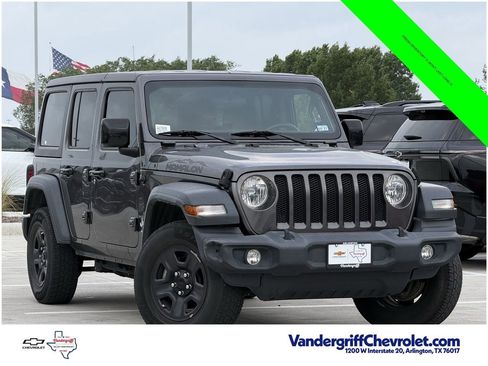 Used 2018 Jeep Wrangler Unlimited Sport AWD/4WD image 2