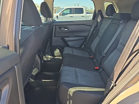 Used 2025 Nissan Rogue SV image 18