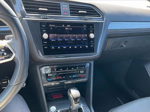 Used 2022 Volkswagen Tiguan SEL R-Line image 24