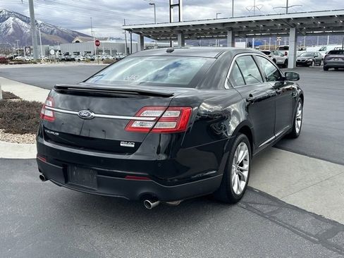 Used 2013 Ford Taurus SHO image 29