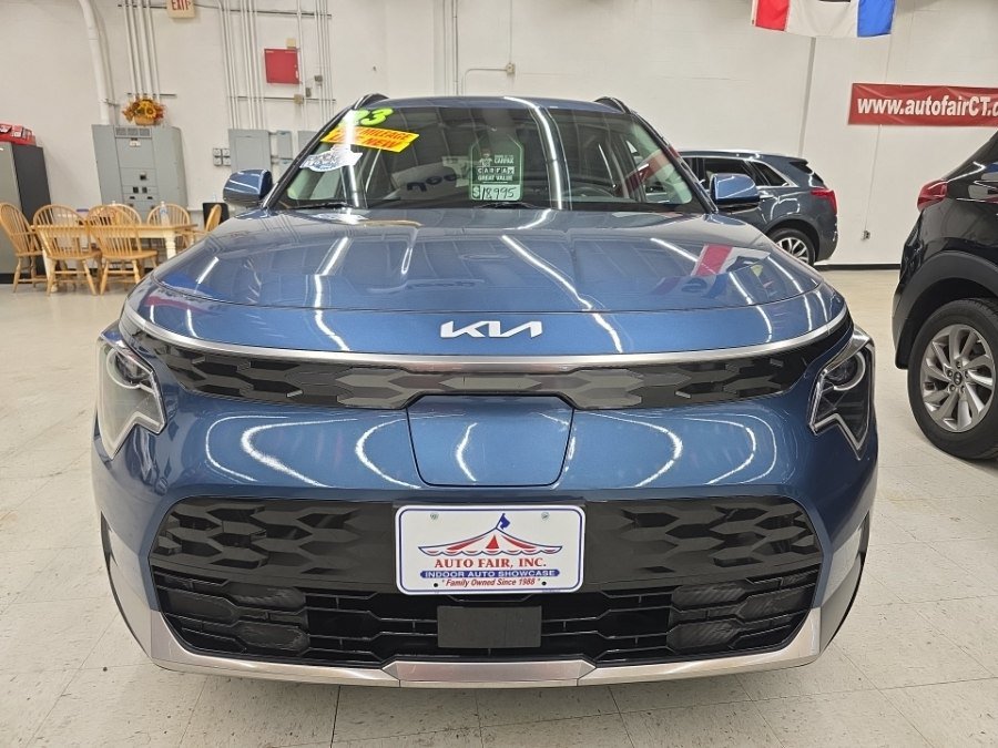 Used 2023 Kia Niro Wind w/ Wind Preserve Package FWD image 2